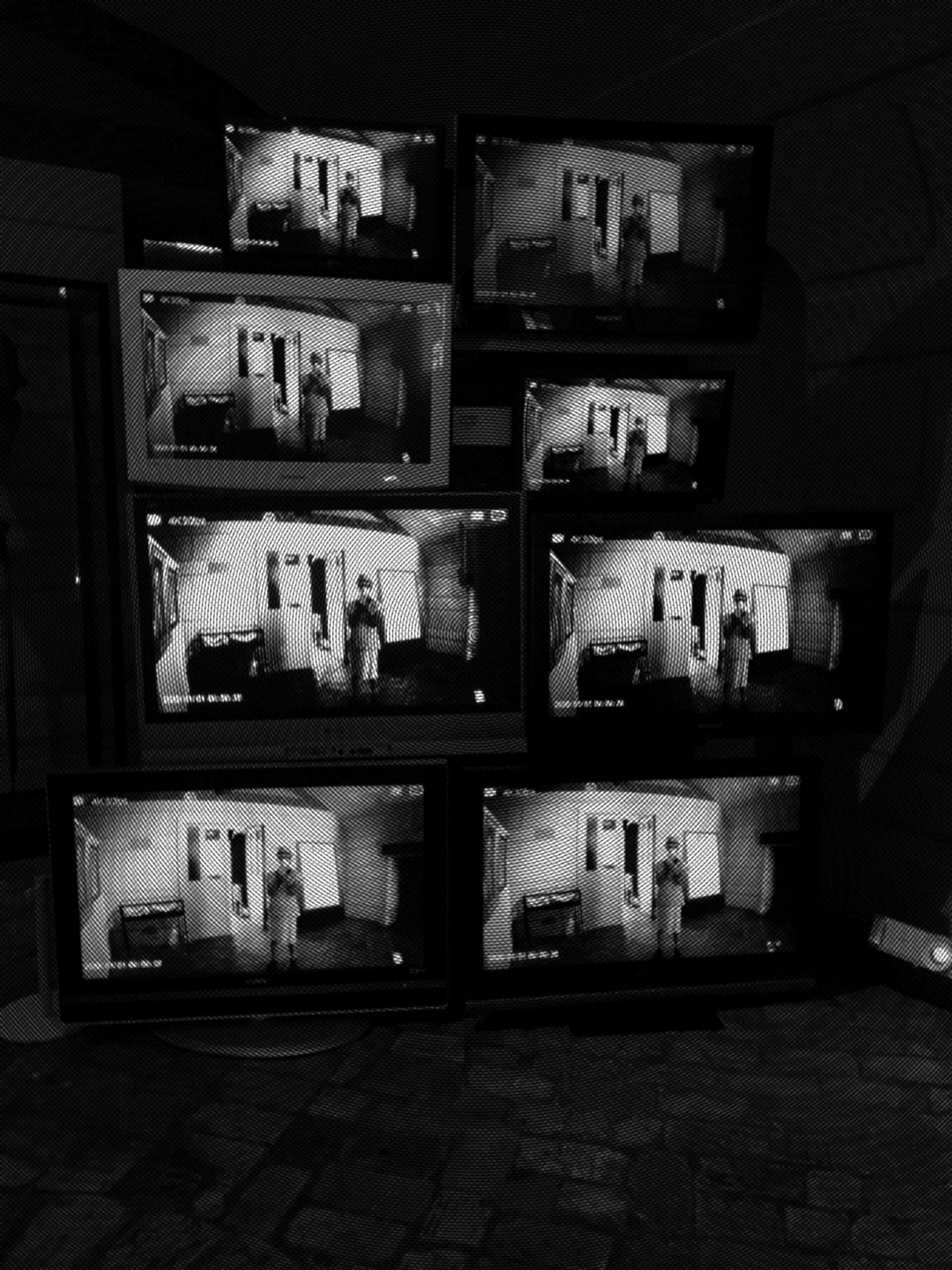 alexandra reill: sp19-22-monitoring. video loop, 2021 / 2022. sp_sample_03